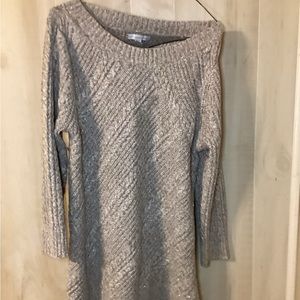 Woman’s sweater xl